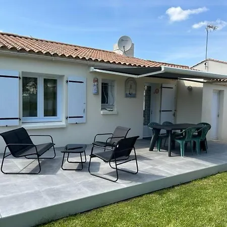 Maison 3 Pieces, 5 Couchages A Landevieille, Terrasse, Wi-fi - Fr-1-224a-8 *