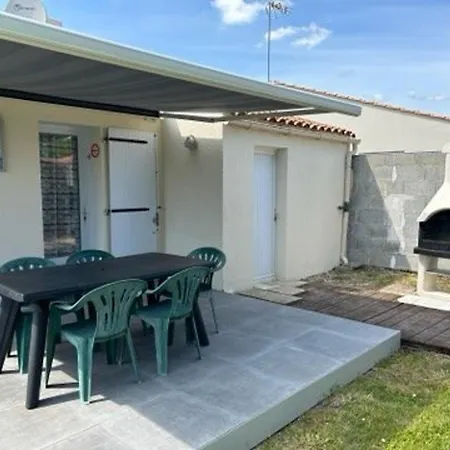 Maison 3 Pieces, 5 Couchages A Landevieille, Terrasse, Wi-fi - Fr-1-224a-8 * Landevieille