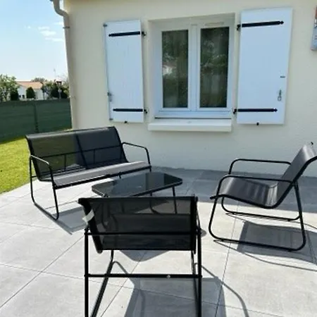 Maison 3 Pieces, 5 Couchages A Landevieille, Terrasse, Wi-fi - Fr-1-224a-8